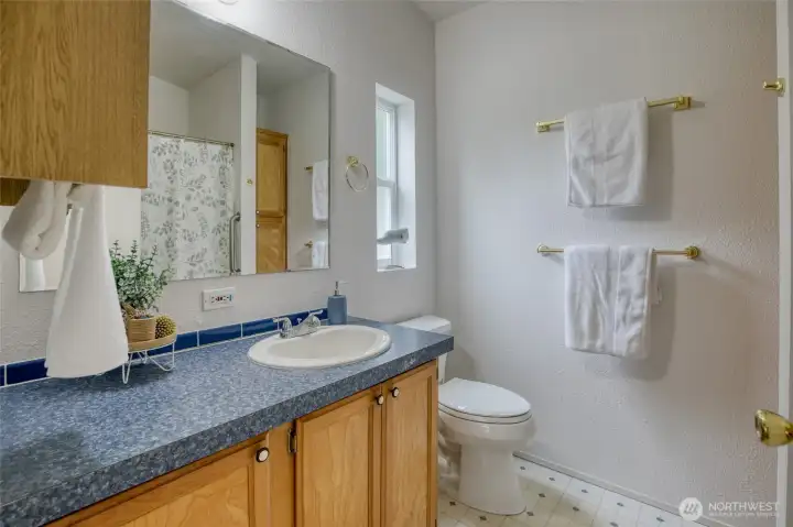 Primary bath