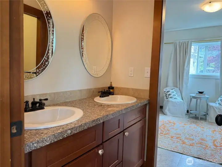 Jack and Jill bathroonm