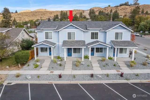 Welcome to the new townhome at 139 E Nixon Ave in Chelan