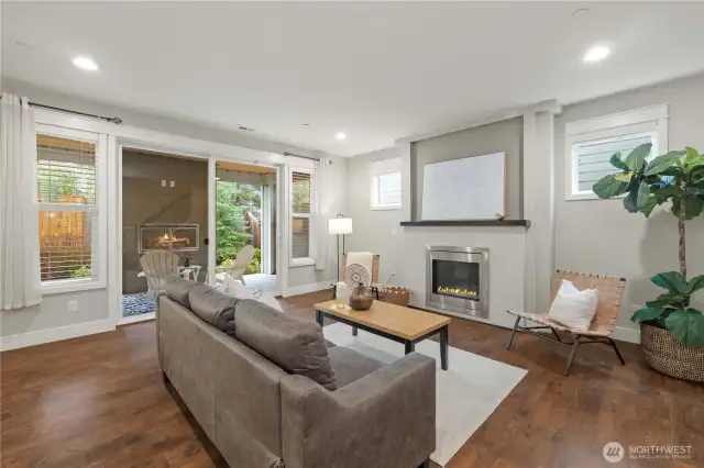 Spacious living room