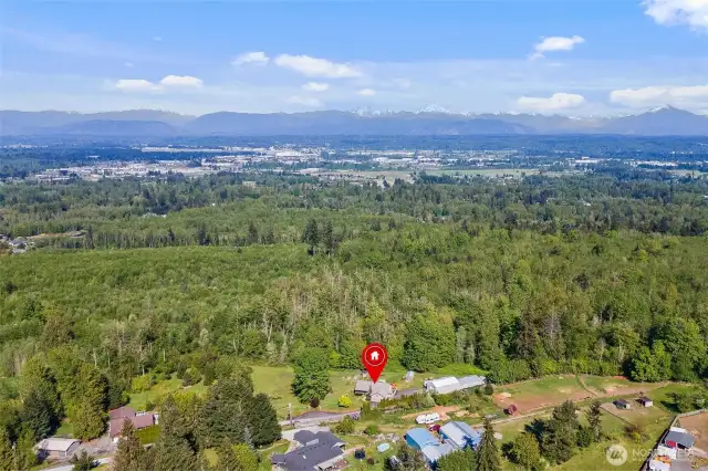 15 minutes from Costco, Target, dining and entertainment