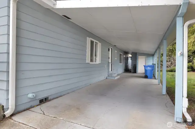 Carport large for 2 cars