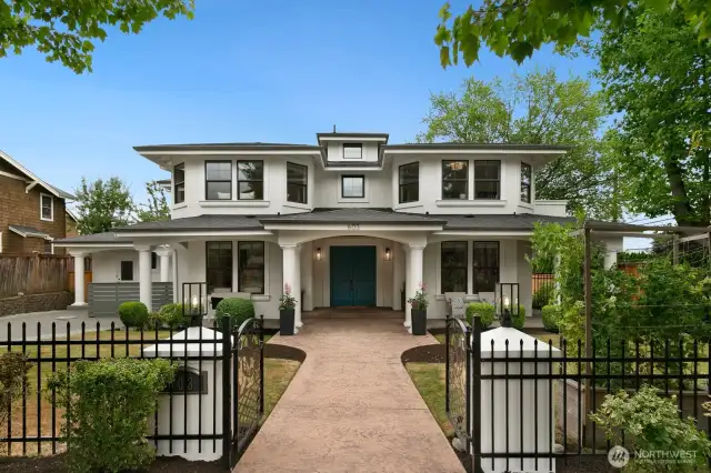 Welcome to 603 9th Avenue in Kirkland!