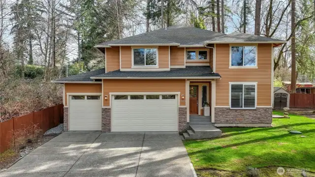 This modern & custom-built home is immaculately maintained, 2,800 sqft home on shy ½ acre in Briarwood.