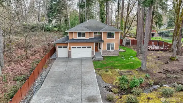 Good deal, shy 1/2 acre, immaculate condition 2,800 sqft home.