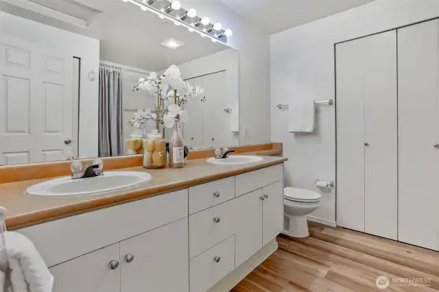 Extra closet space in this bathroom.
