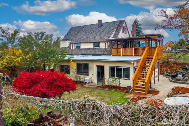 Rear of house, so much privacy!