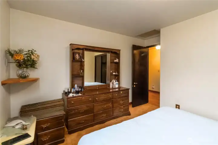 Light filled second bedroom