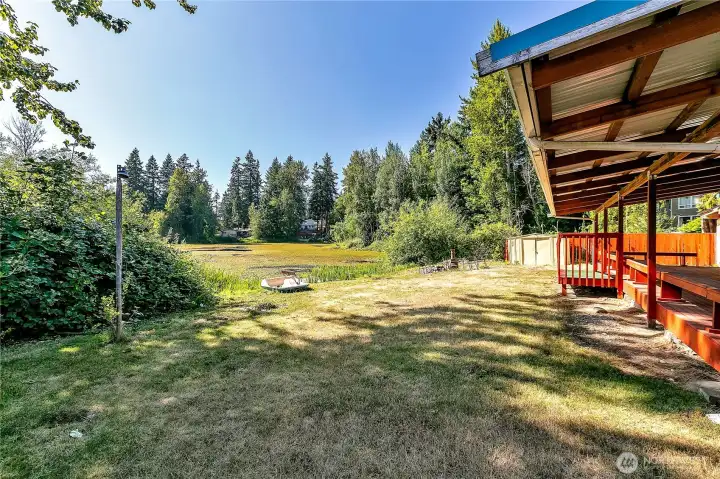 Private & secluded lot w/lake access.