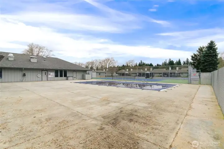 Community Pool- Outdoor