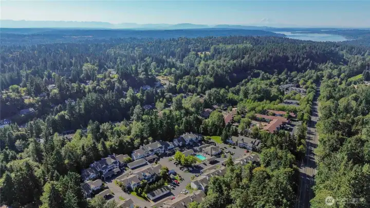 Centrally located near shopping, trails, and access to I5 & 405.