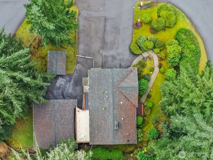 The yard is absolutely stunning. So much space for all of your needs.