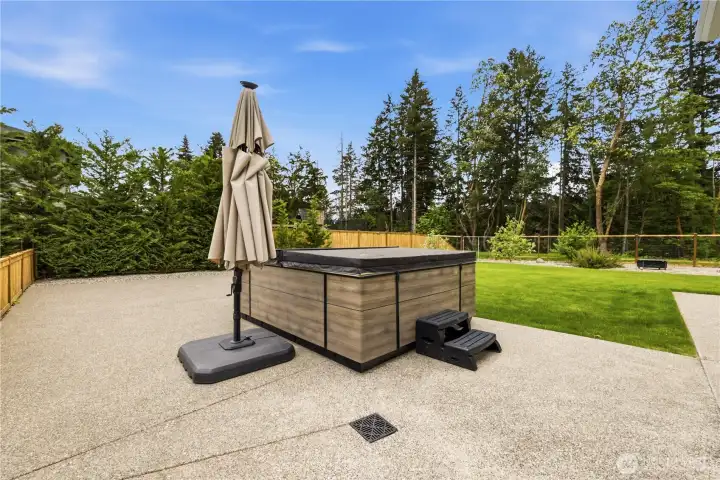 Hot tub is all yours to enjoy!