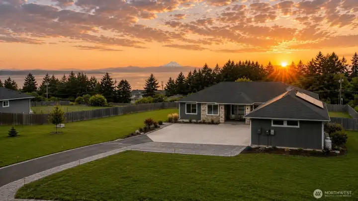 Wake each morning to captivating sunrises and enjoy sweeping panoramic views of Mt. Baker, the Cascade Mountains, and Port Susan