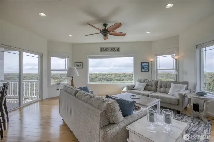 Stunning panaramic ocean view. Stunning panaramic ocean view.