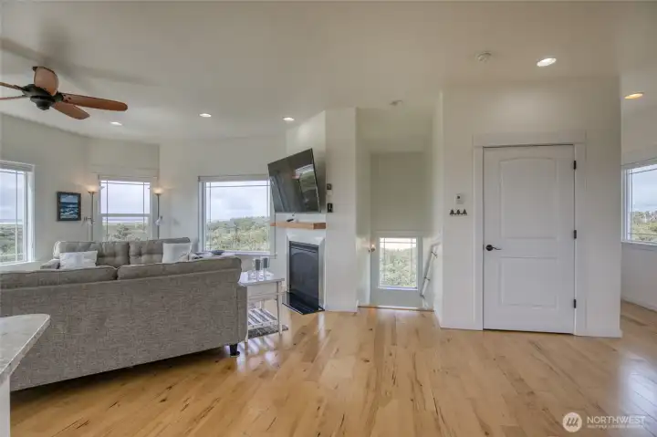Hardwood floors and an elevator for easy access to all three floors! Hardwood floors and an elevator for easy access to all three floors!