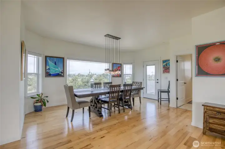 Extra large dining room is perfect for large gatherings Extra large dining room is perfect for large gatherings