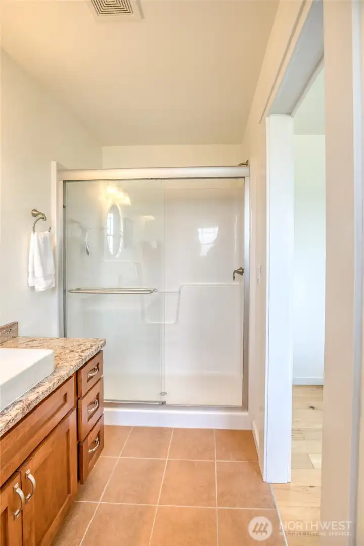 3/4 bath 3/4 bath