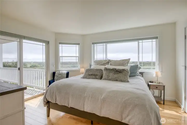 Ocean views and access to the wrap around balcony Ocean views and access to the wrap around balcony