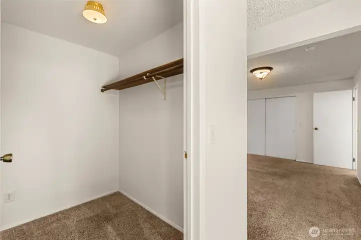 Walk in closet Walk in closet