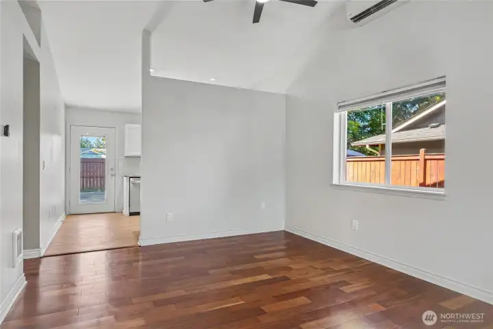 Formal dining room without virtual staging. Formal dining room without virtual staging.