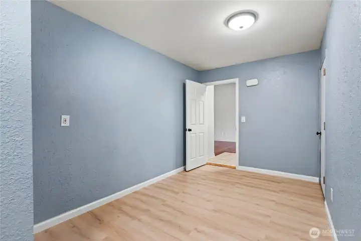 Bonus room without virtual staging, you could certainly remove that wall on the left and return the garage to full space - please ask your broker for the floor plan. Bonus room without virtual staging, you could certainly remove that wall on the left and return the garage to full space - please ask your broker for the floor plan.