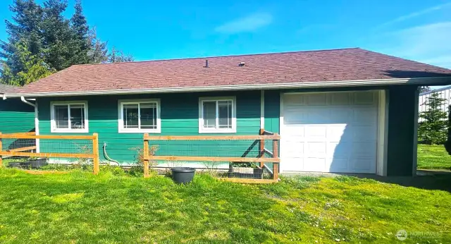 1st shop and garage space