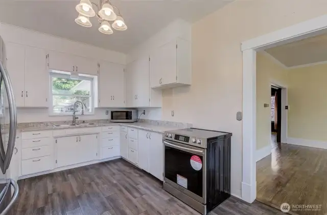 Kitchen to dining room