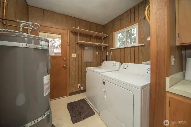 302 Laundry Room