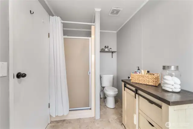 Primary shower