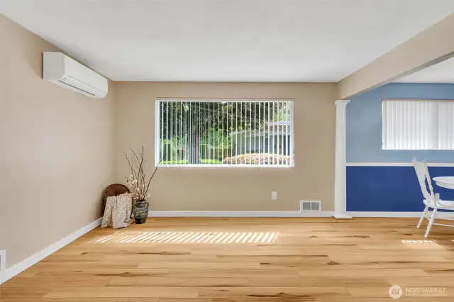 Beautiful newer vinyl plank flooring.