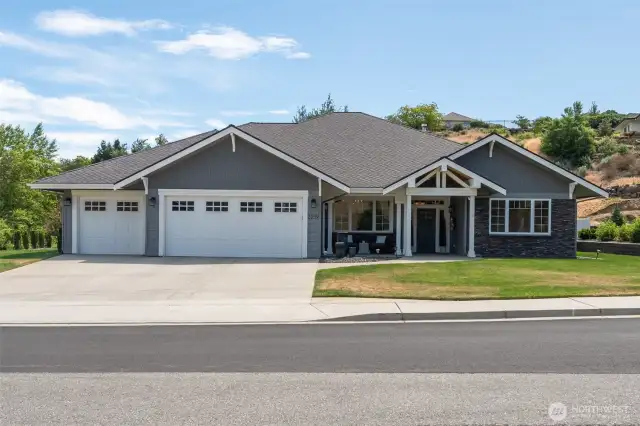 Welcome to 2039 Maiden Ln, a stunning rambler in Wenatchee’s Broadview neighborhood.