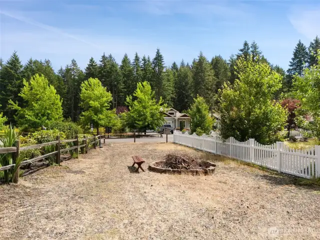 Community fire pit