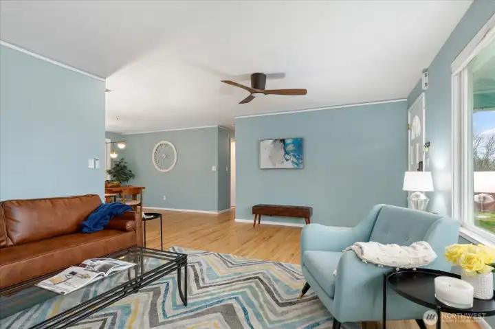 Looking toward the dining room and hall to bedrooms.