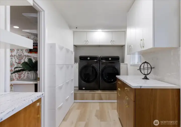 This hardworking room plays big! You'll love the thoughtful design that addresses storage with style.