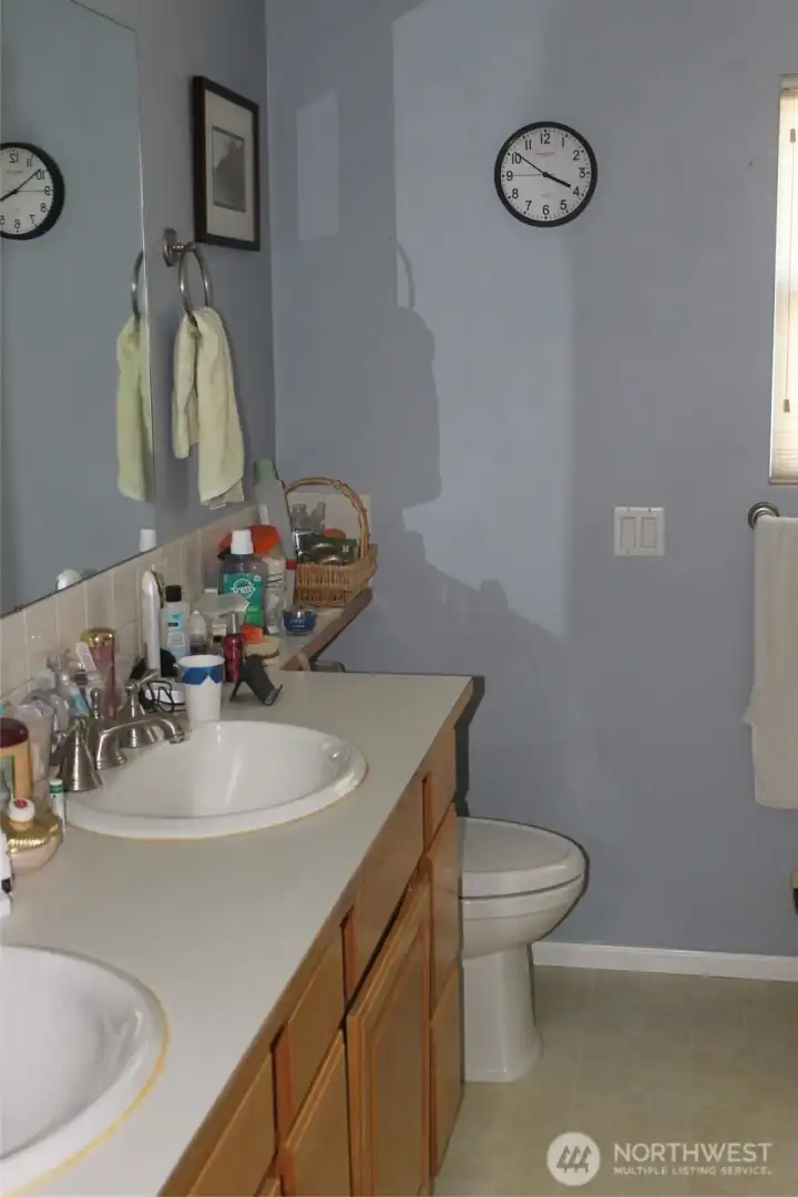 Duel sinks off Primary bedroom