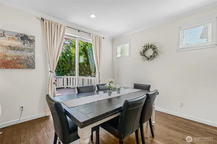 Open Dining room - perfect for entertaining.