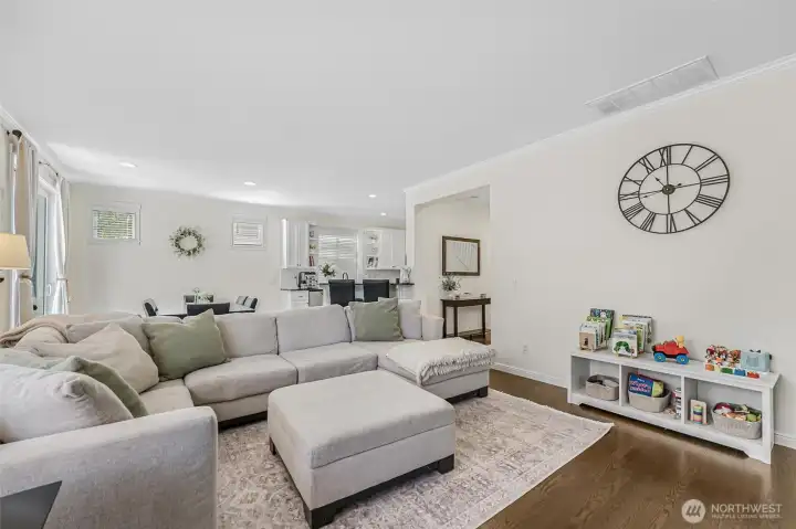 Open layout living & dining.