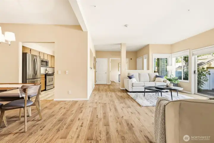 Spacious layout, Open-concept, ideal for everyday living and entertaining. Spacious layout, Open-concept, ideal for everyday living and entertaining.