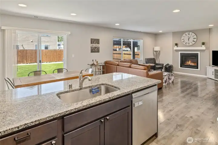 Great open-space on the main!
