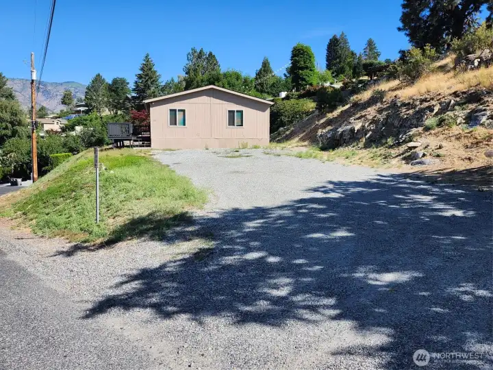 Good portion of these lots are level