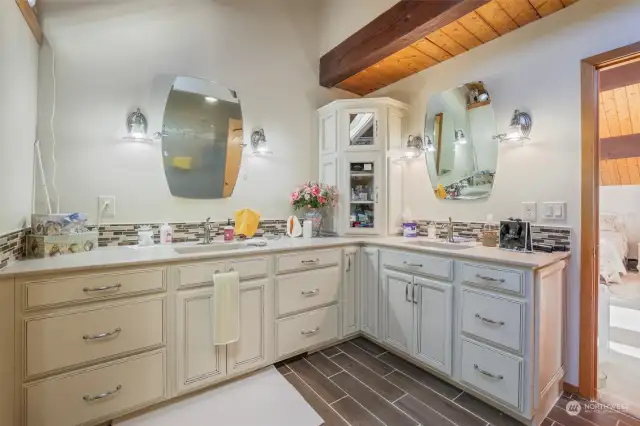 Tasteful upgrades in primary bath with heated floors!