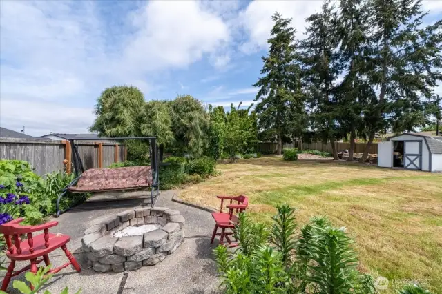 Enjoy stargazing while enjoying your firepit.