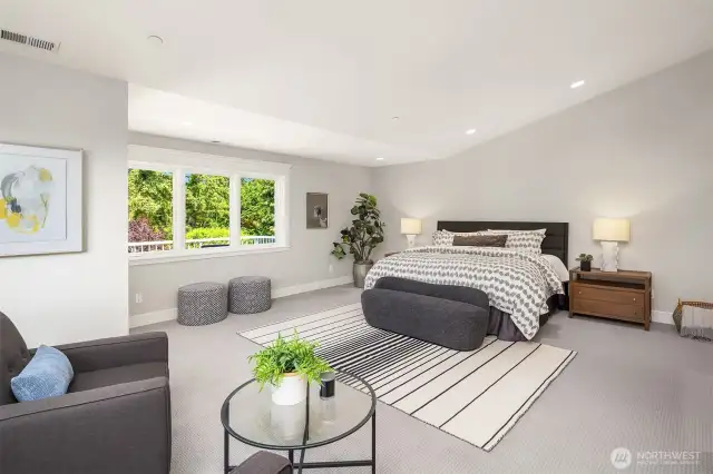Spacious Primary with Seating area