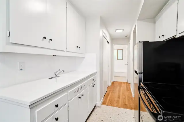 Unit 10 Kitchen