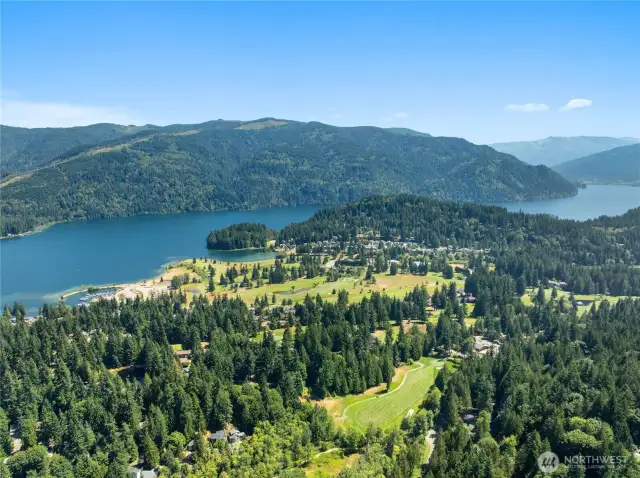 Vibrant Sudden Valley community—complete with parks, trails, golf course, a marina, and more.