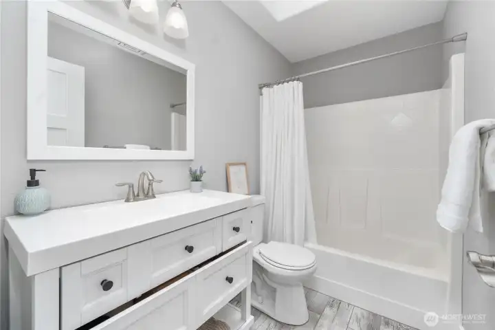 Upstairs Full size bathroom