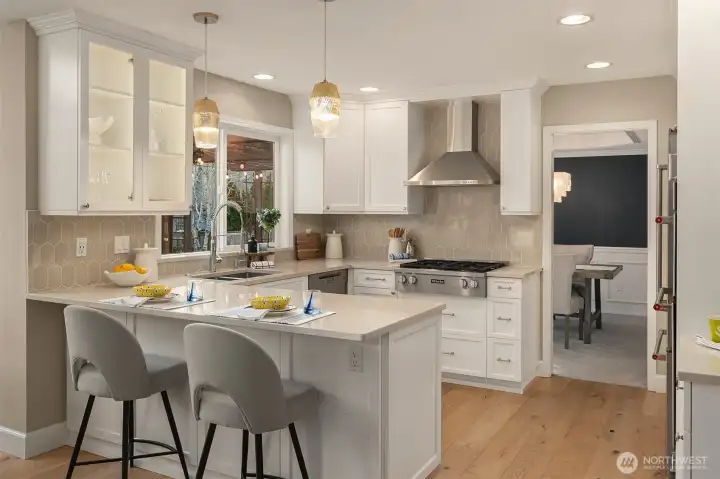 NEWLY Renovated White Kitchen