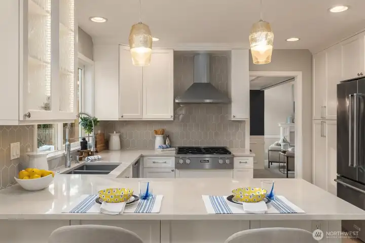 New Kitchen Features Gas Cooktop, Custom Tile & Quartz Counters w White Cabinets