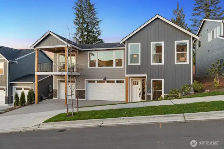 Photographs are for illustrative purposes only. Features, finishes, interior/exterior colors, landscaping and floorplan shown may vary from actual homes built